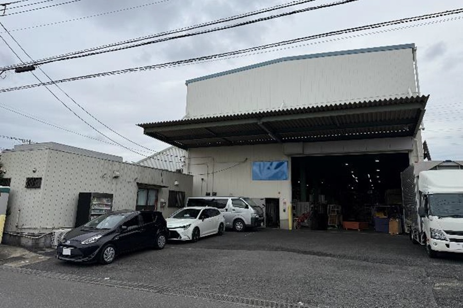 【賃貸】埼玉県八潮市1,194.35m2(361.29坪)の貸し倉庫（貸倉庫）・賃貸倉庫の外観